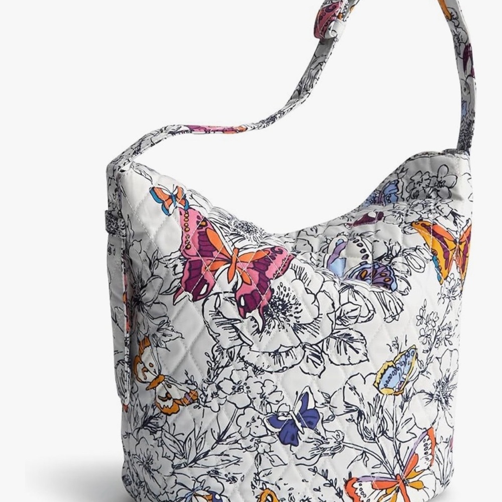 Vera Bradley Wildwood Hobo Purse

Wing & Bloom Pattern   

Brand new never used